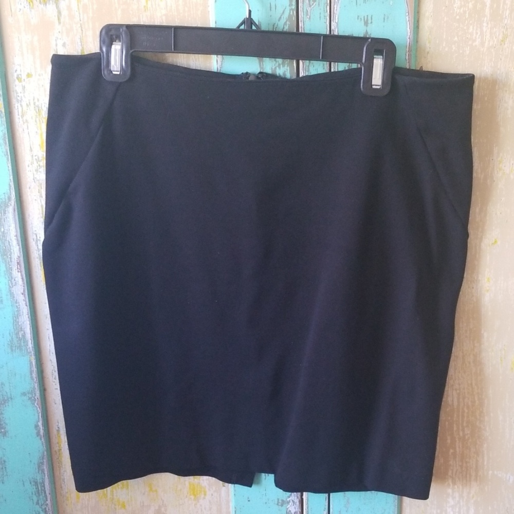 INC kick slit Skirt - just above knee